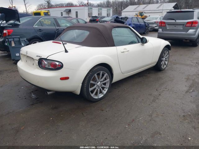 Mazda Mx-5 Grand Touring Image 3