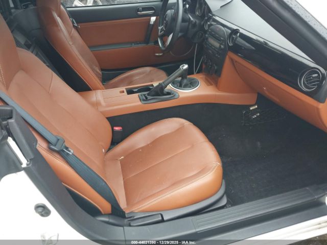 Mazda Mx-5 Grand Touring Image 9