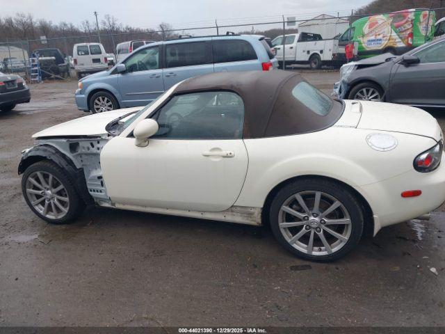 Mazda Mx-5 Grand Touring Image 15
