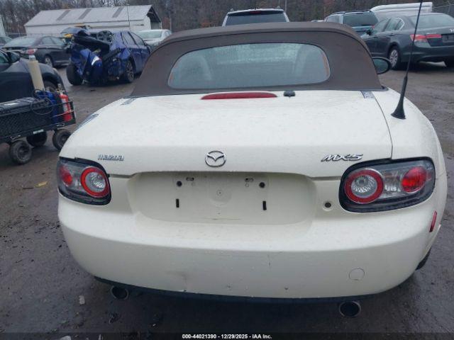 Mazda Mx-5 Grand Touring Image 16