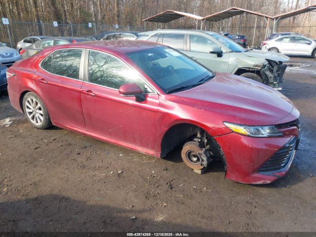 Toyota Camry Le Image 1