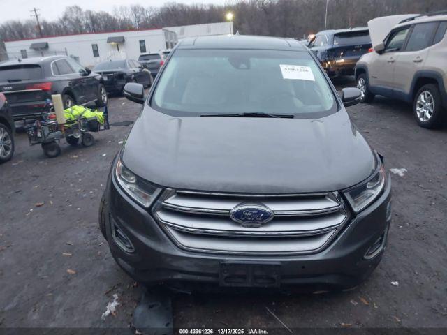 Ford Edge Titanium Image 14