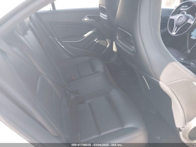 Mercedes-Benz Cla-class 4matic Image 2