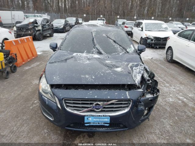 Volvo S60 T5 Image 2