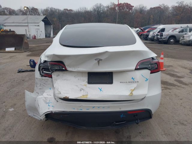 Tesla Model Y Long Range Dual Motor All-wheel Drive Image 15