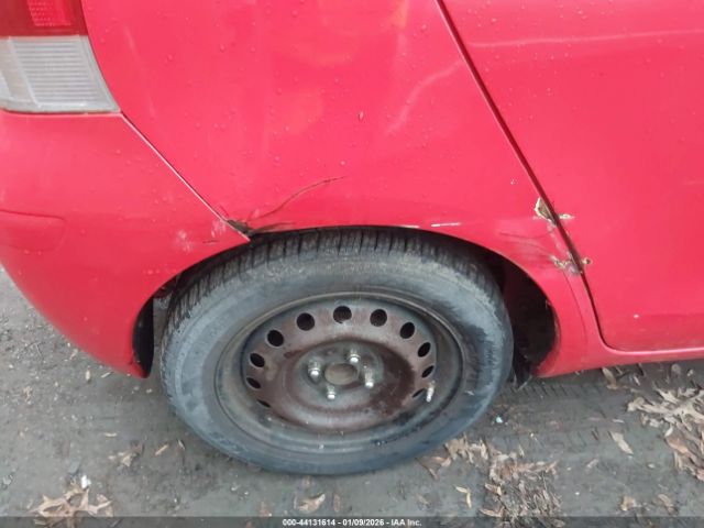 Toyota Yaris Image 10