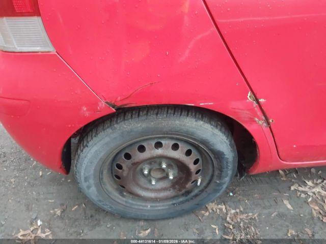 Toyota Yaris Image 10